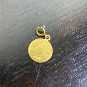 Hermés Gold Logo Jewelry Dangle Clip On Charm